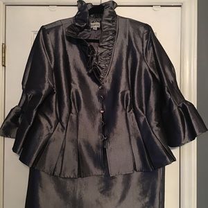 COPY - Ruffled collar suit.